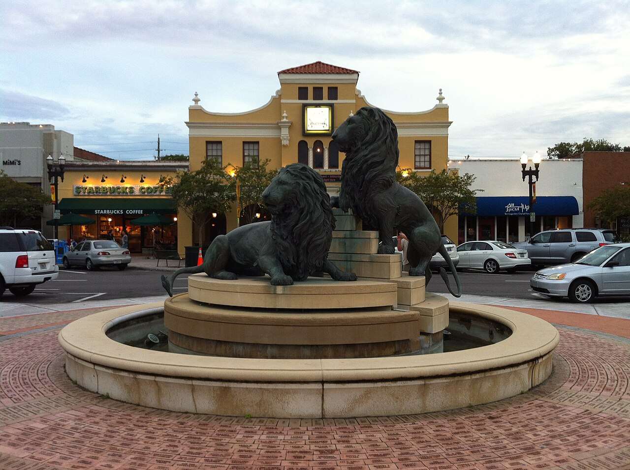 Lion statues in Winter Park, Florida plaza.